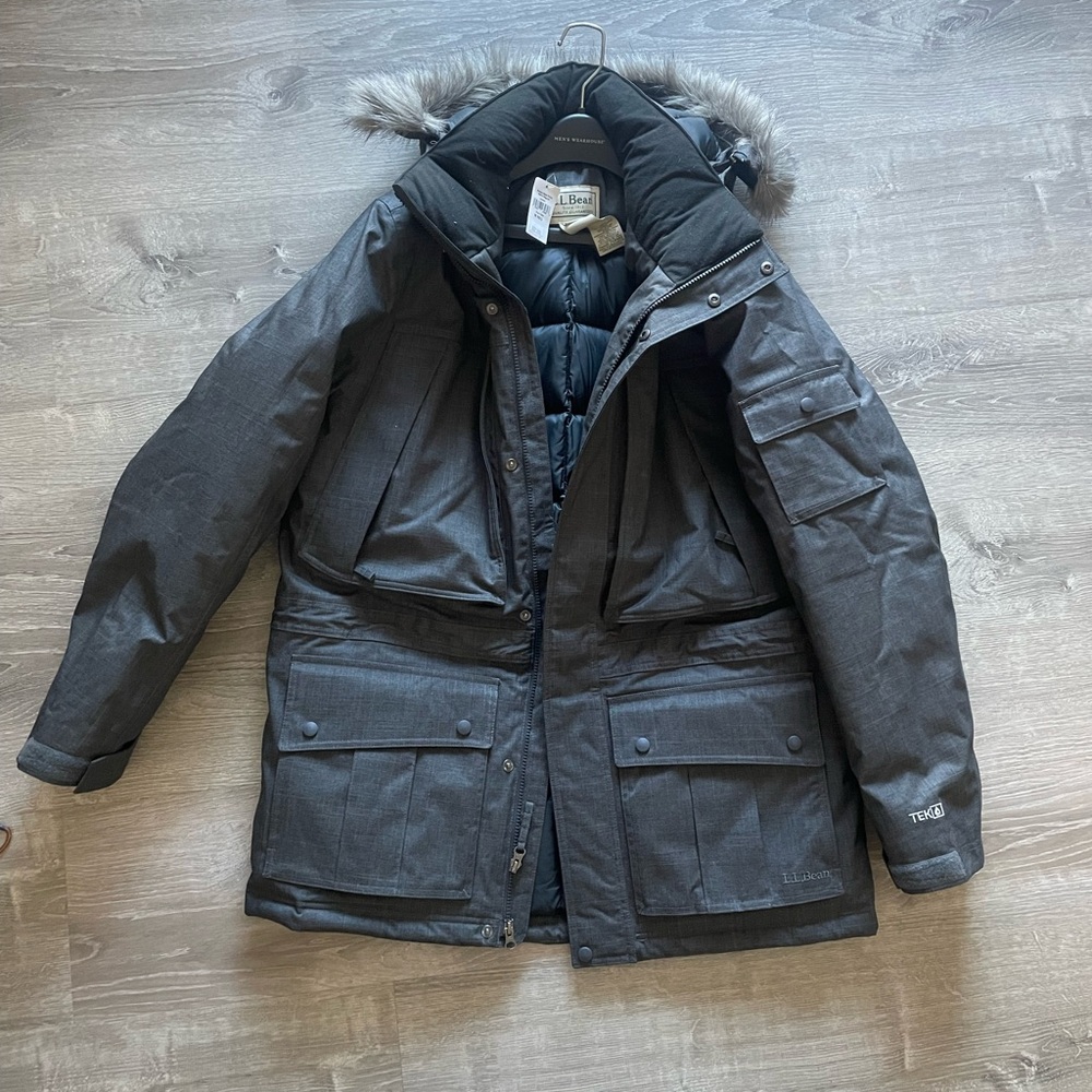 L.L. Bean Gray Puffer Jacket with Hood and Water-Resistant Fabric